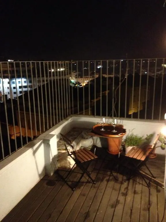 Lisbon Rooftops Guesthouse