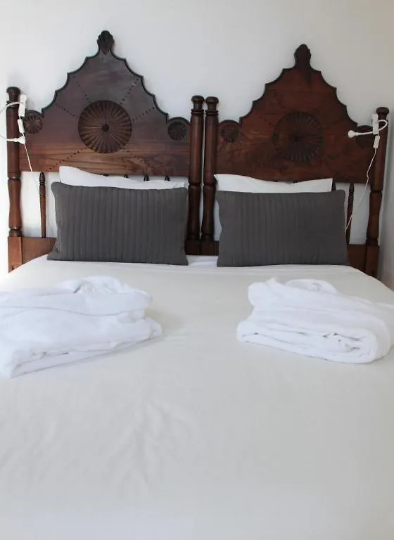 Lisbon Rooftops Guesthouse